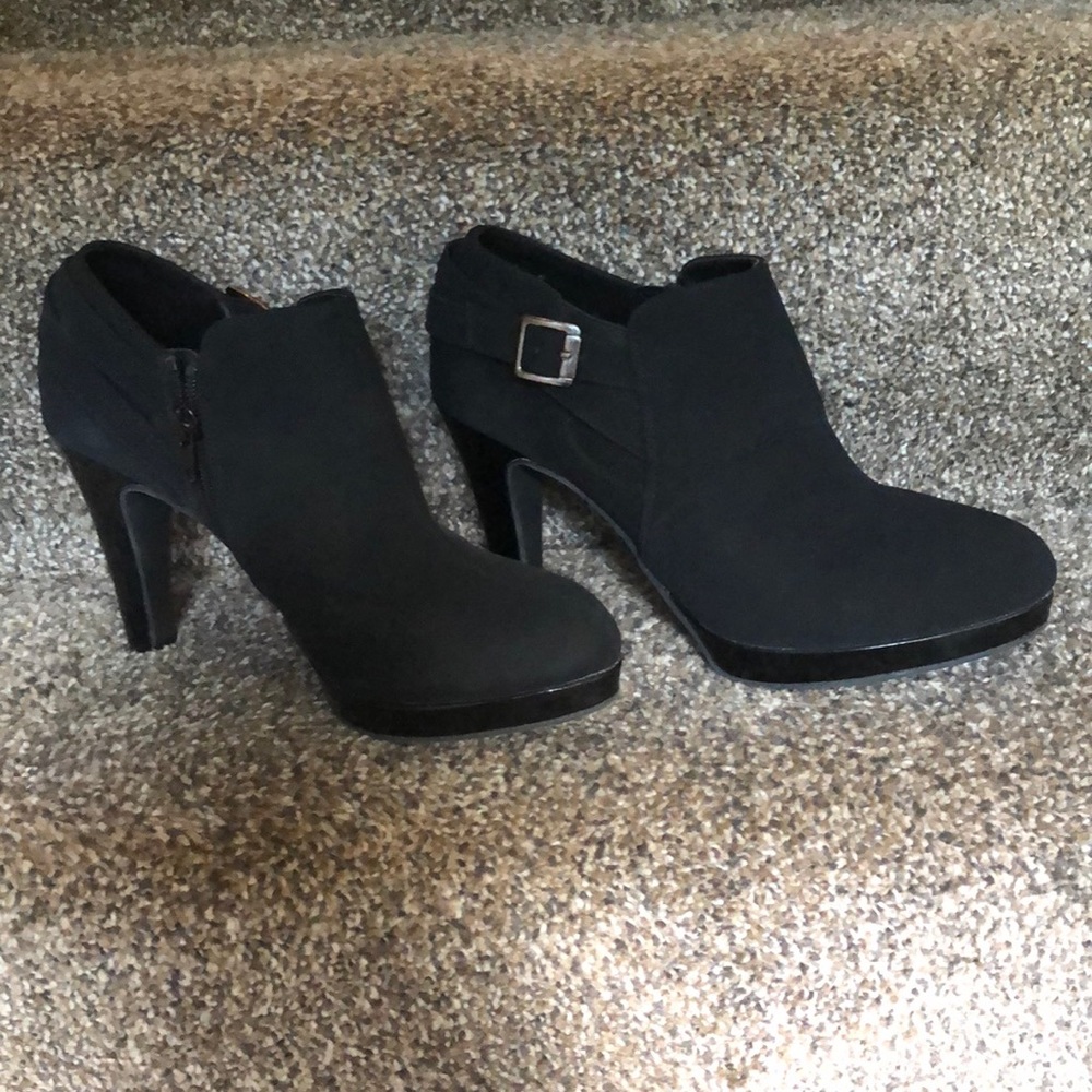 Unlisted high heels